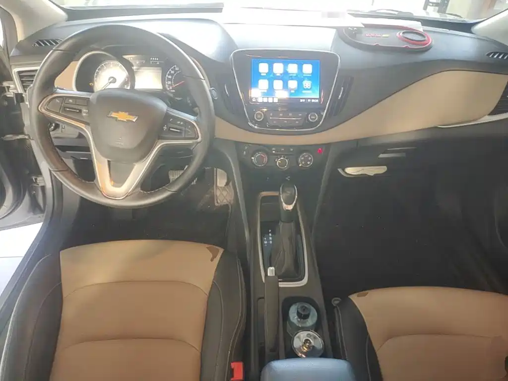 Chevrolet Monza — фото 10