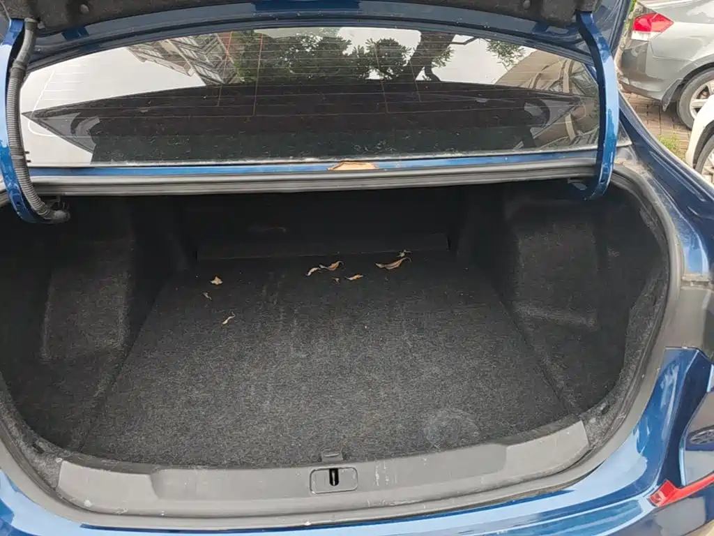 Chevrolet Monza — фото 19