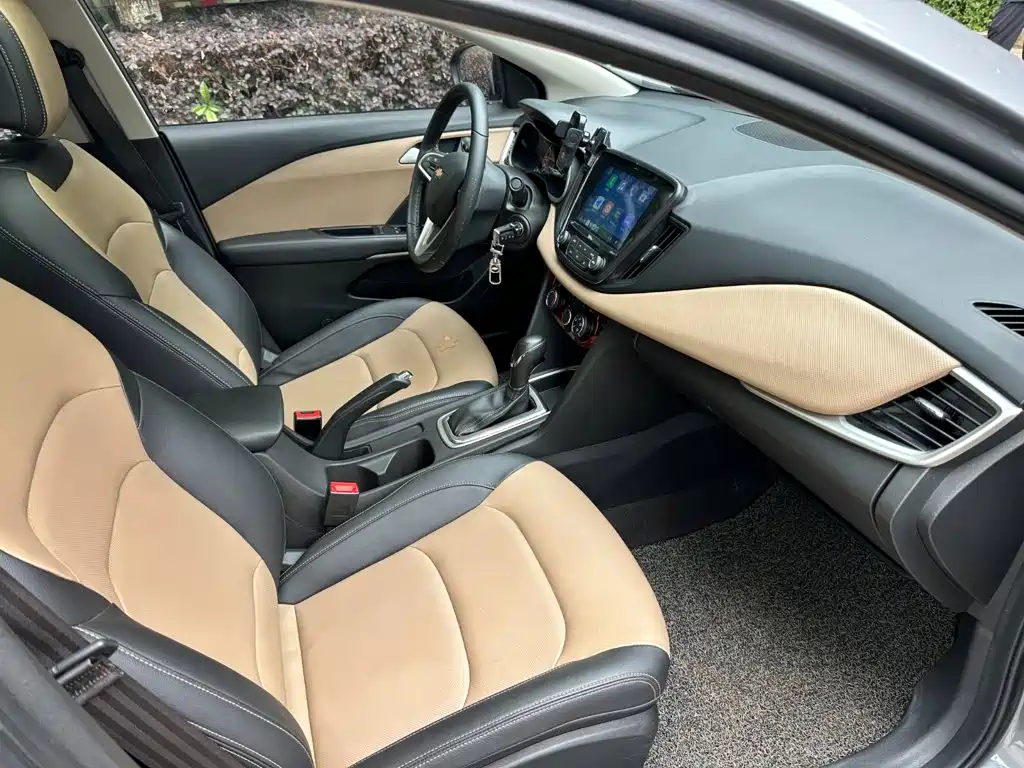 Chevrolet Monza — фото 15