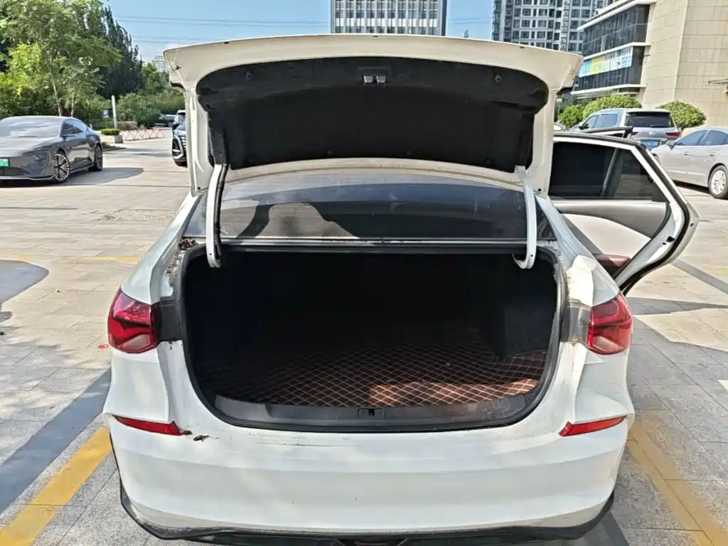 Chevrolet Monza — фото 19