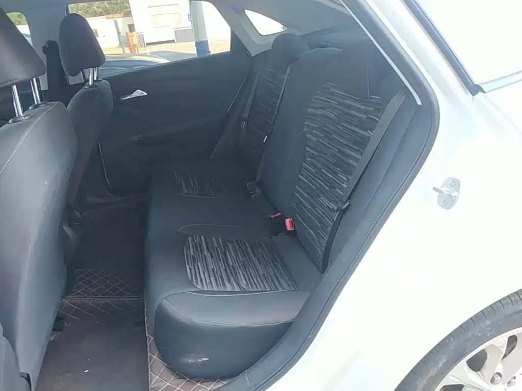 Chevrolet Monza — фото 17