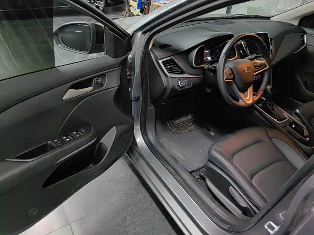 Chevrolet Monza — фото 16