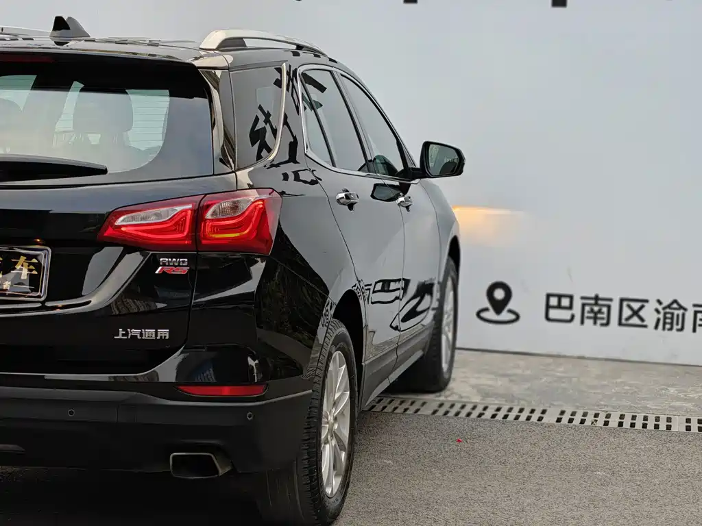 Chevrolet Equinox — фото 19
