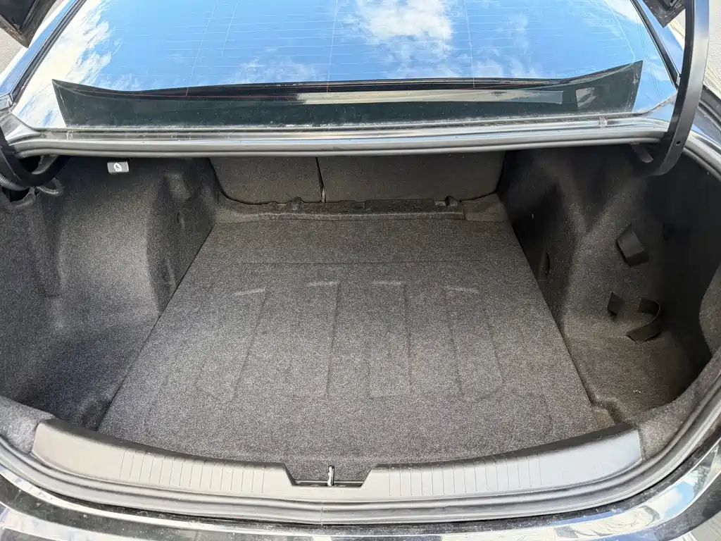 Chevrolet Malibu XL — фото 11
