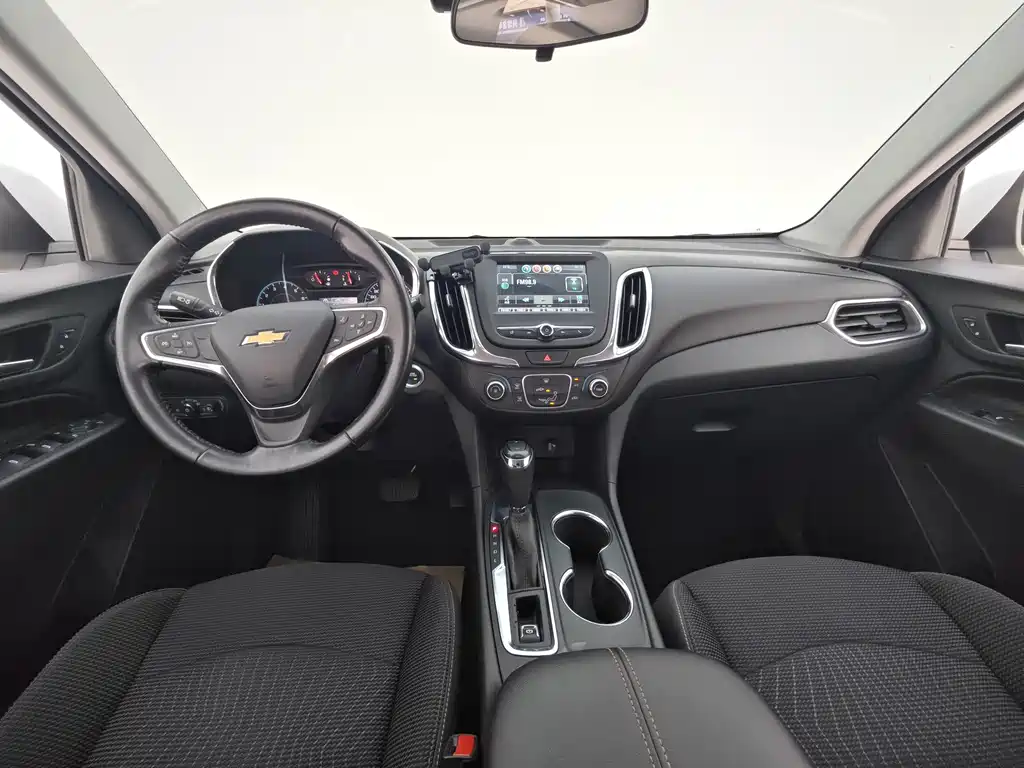 Chevrolet Equinox — фото 23
