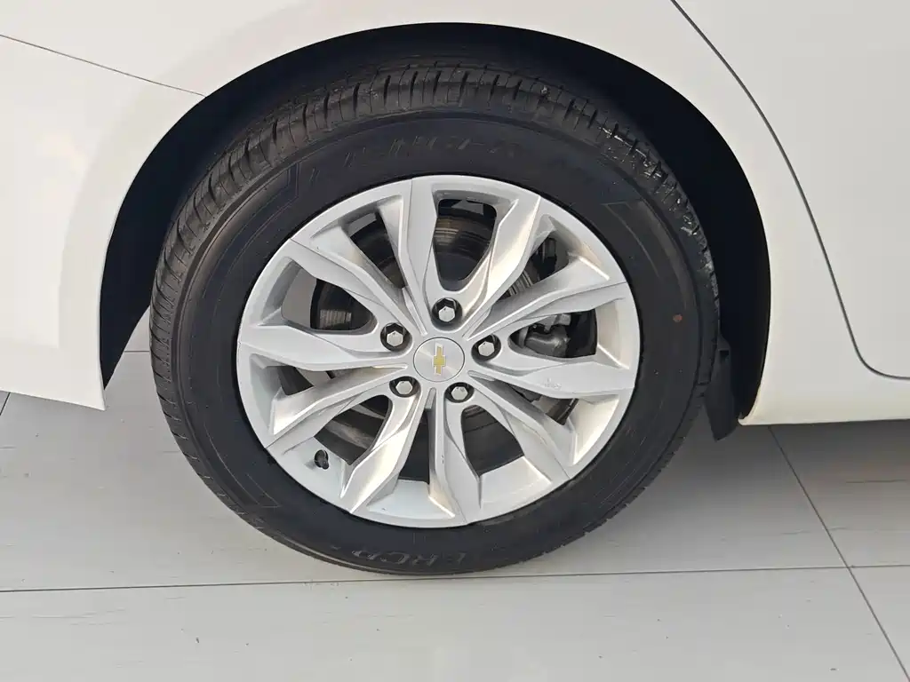 Chevrolet Malibu XL — фото 16
