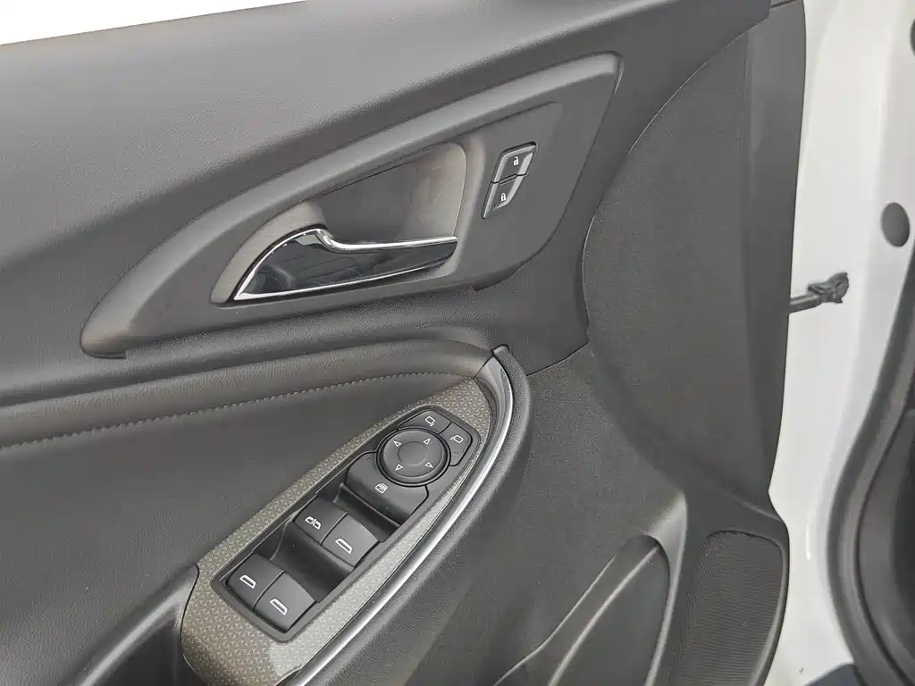 Chevrolet Malibu XL — фото 26