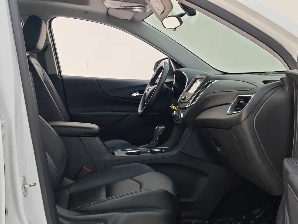 Chevrolet Equinox — фото 10