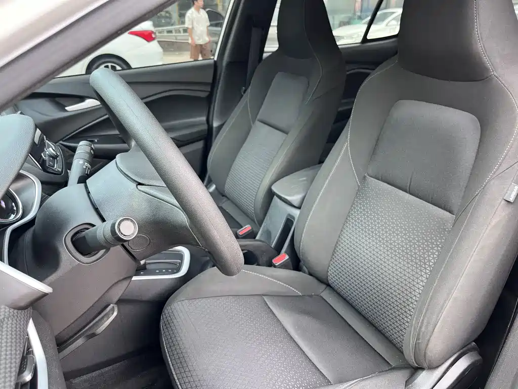 Chevrolet Cavalier — фото 11