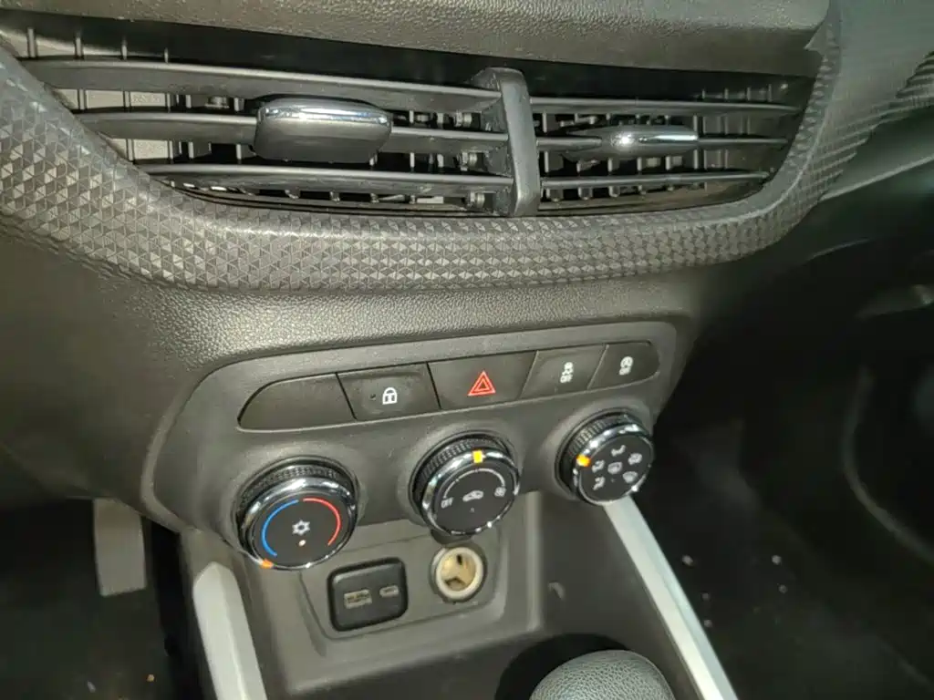 Chevrolet Cavalier — фото 13