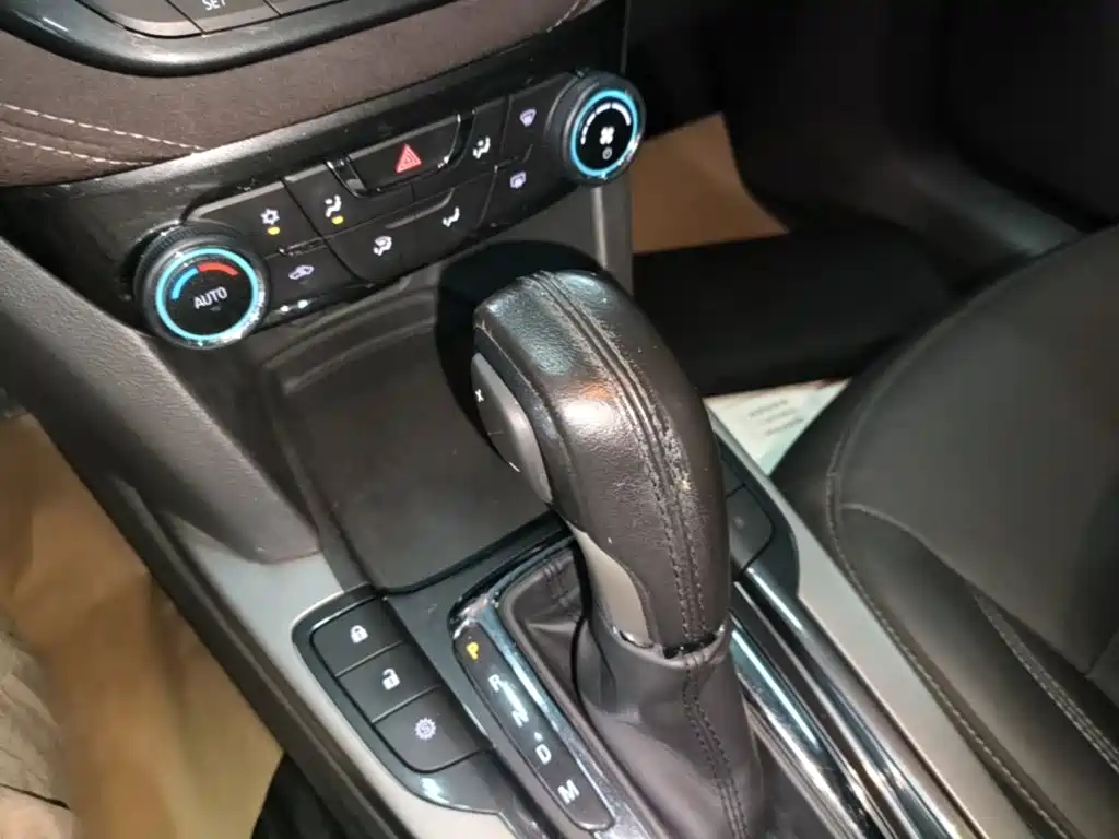 Chevrolet Malibu — фото 14