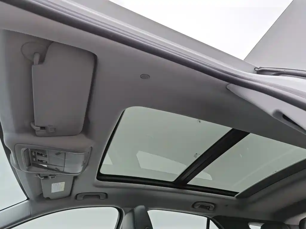 Chevrolet Equinox — фото 14