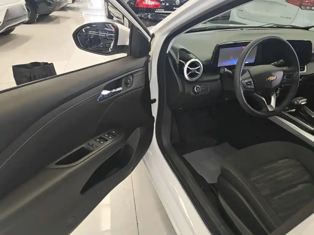 Chevrolet Monza — фото 16