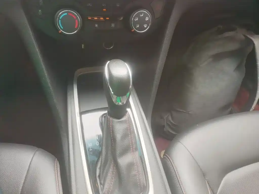 Chevrolet Monza — фото 14