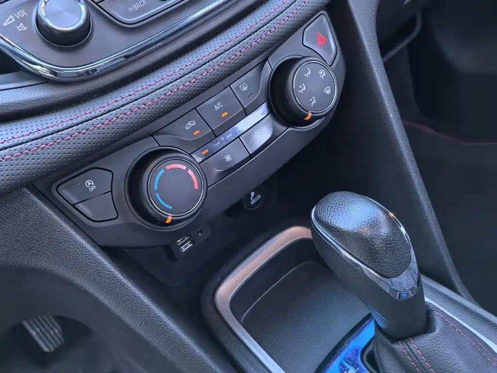 Chevrolet Monza — фото 15