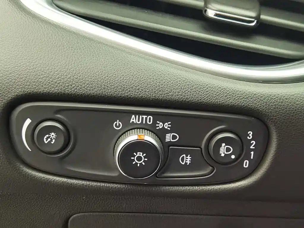 Chevrolet Malibu XL — фото 21