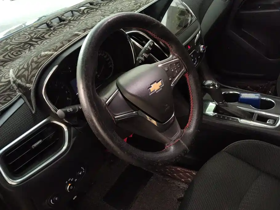 Chevrolet Equinox — фото 15