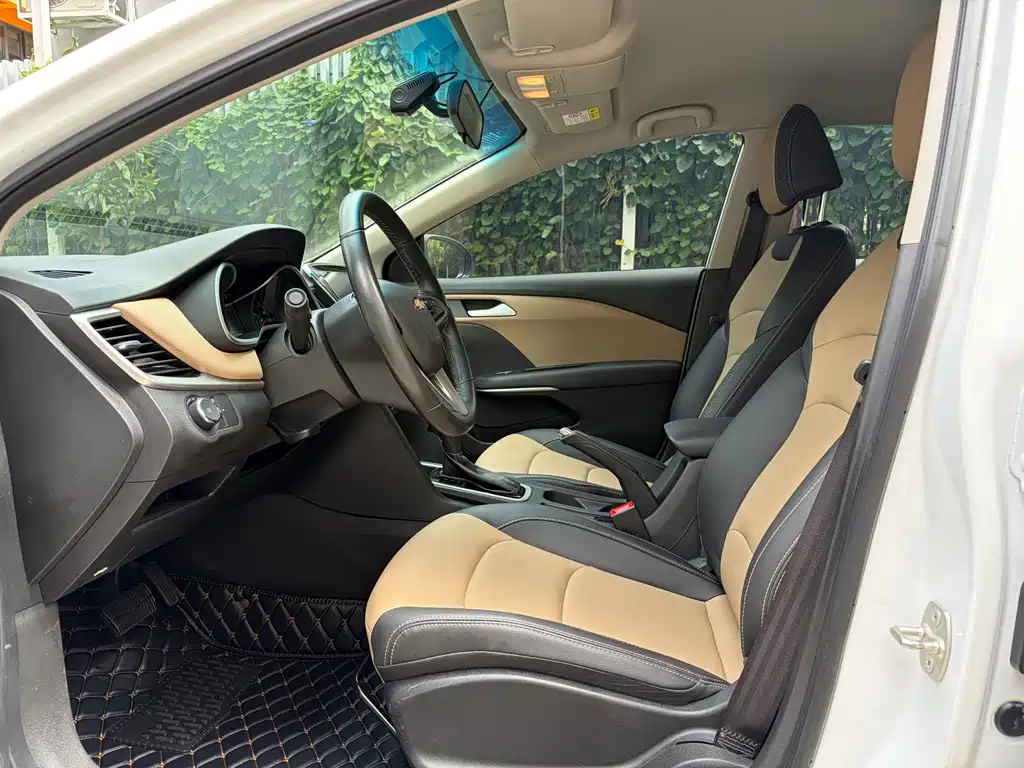 Chevrolet Monza — фото 15