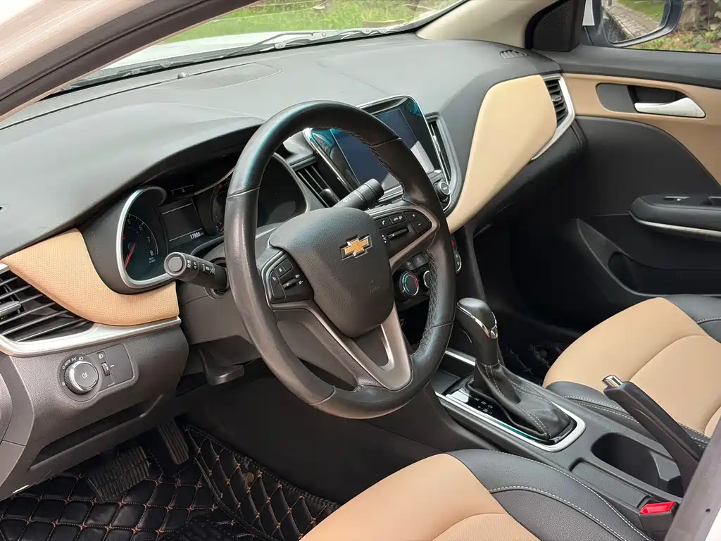 Chevrolet Monza — фото 17