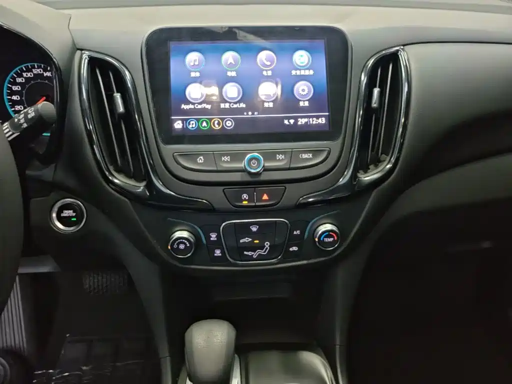 Chevrolet Equinox — фото 14