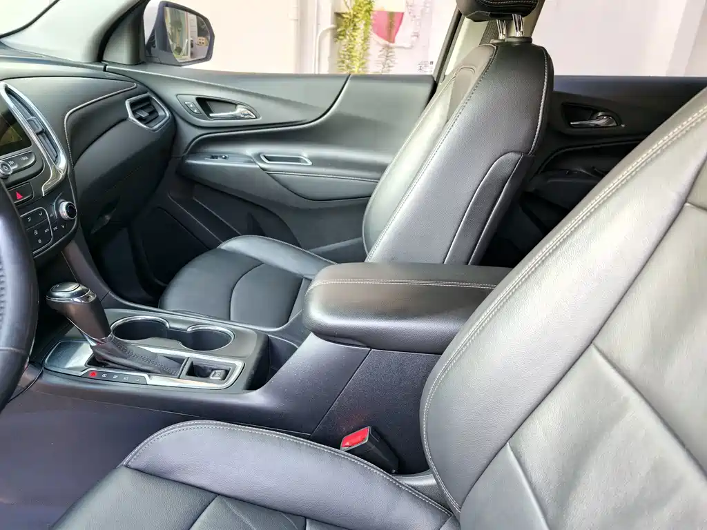 Chevrolet Equinox — фото 14