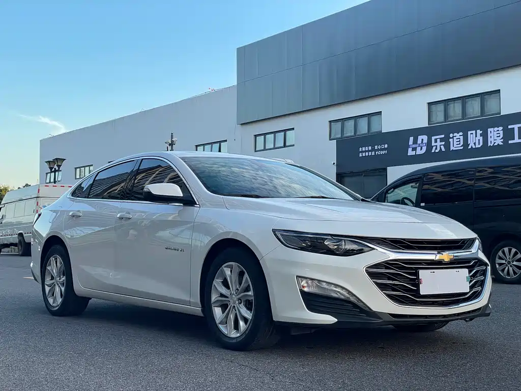 Chevrolet Malibu XL — фото 3