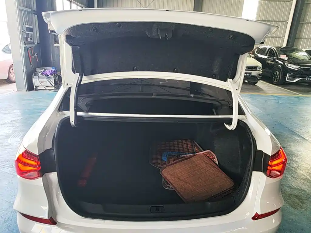 Chevrolet Monza — фото 19
