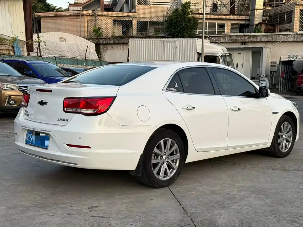 Chevrolet Malibu — фото 10