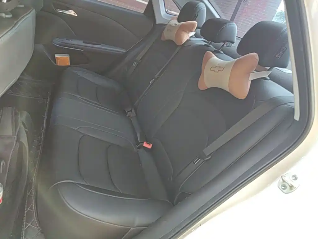Chevrolet Monza — фото 17