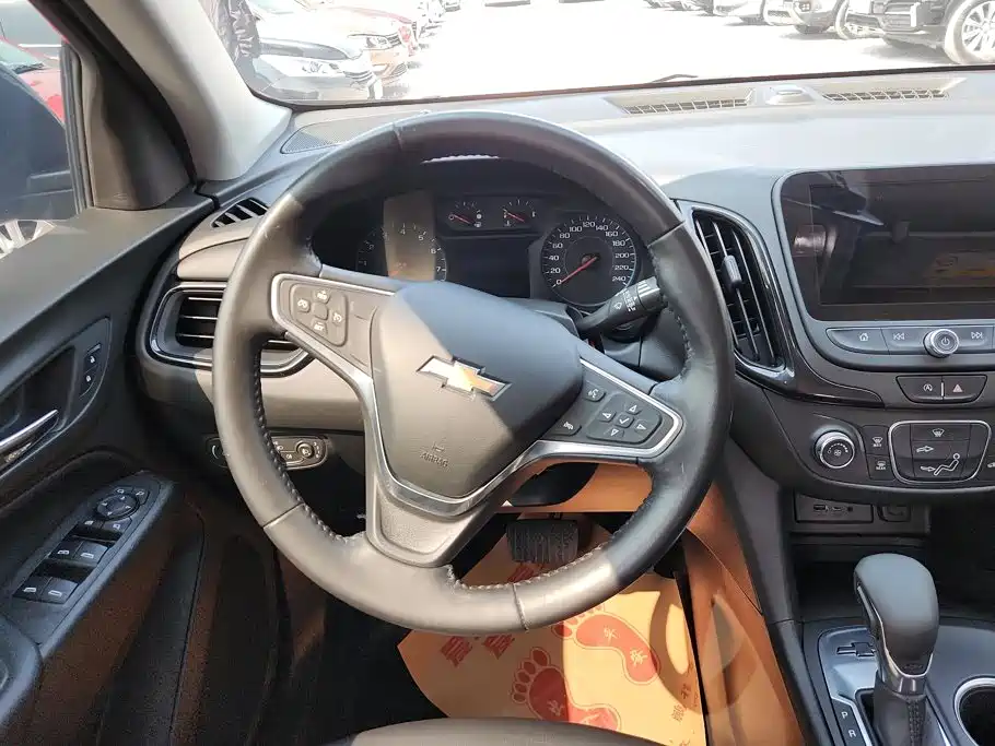 Chevrolet Equinox — фото 15