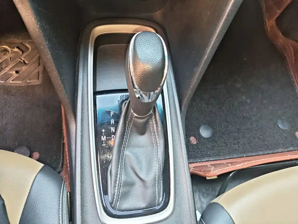 Chevrolet Monza — фото 14