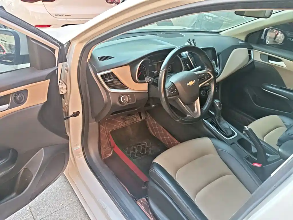 Chevrolet Monza — фото 16