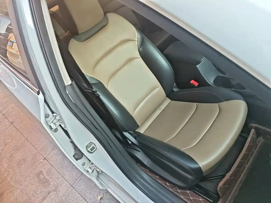 Chevrolet Monza — фото 25