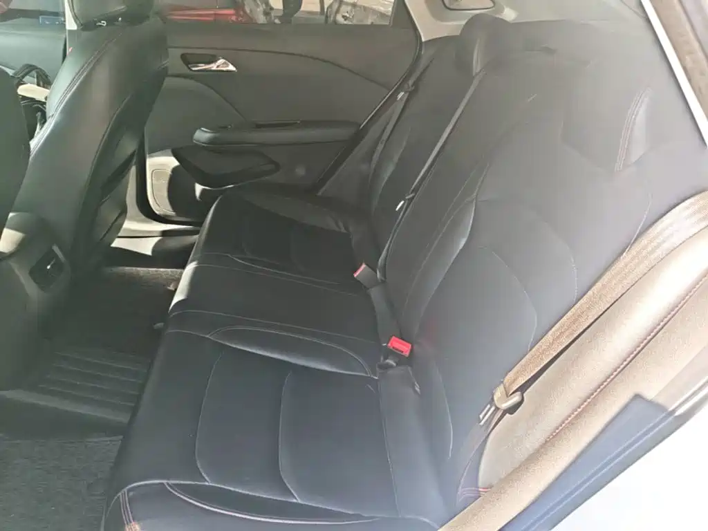 Chevrolet Monza — фото 17