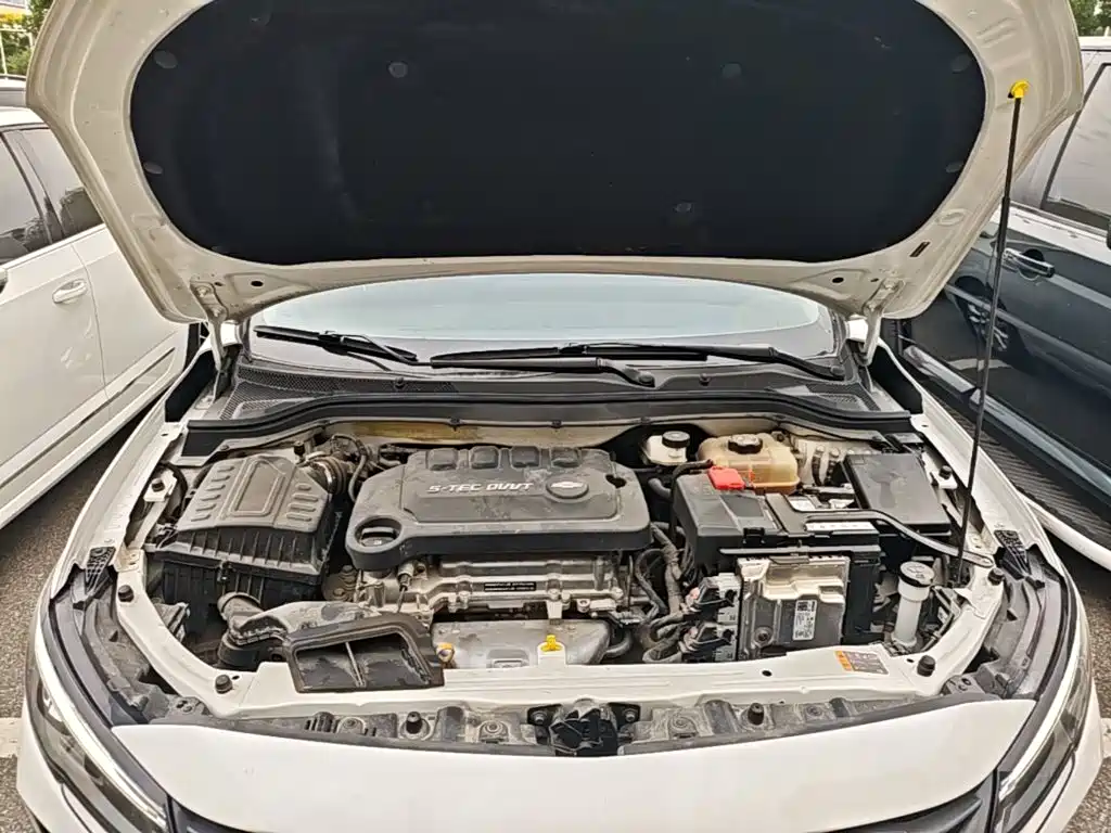 Chevrolet Monza — фото 20