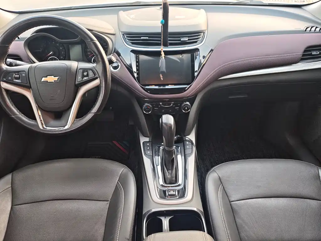 Chevrolet Malibu — фото 10