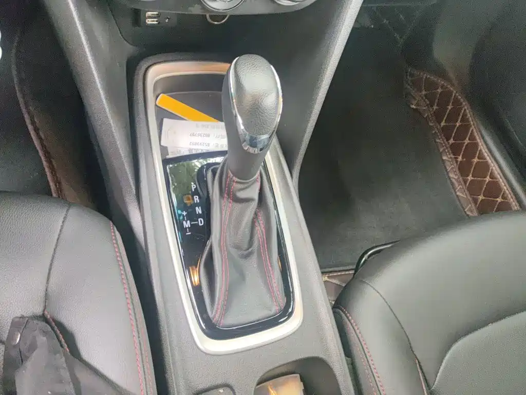 Chevrolet Monza — фото 15