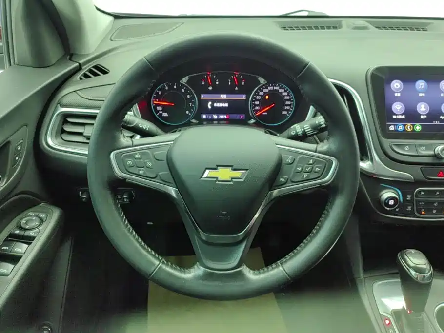 Chevrolet Equinox — фото 15