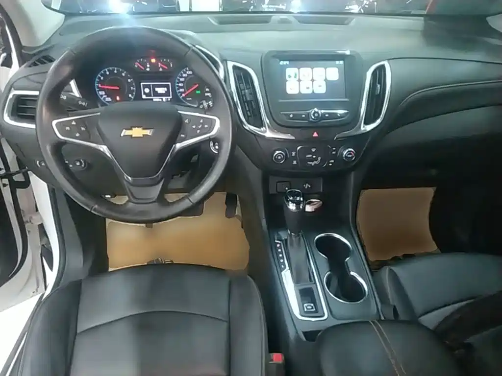 Chevrolet Equinox — фото 10