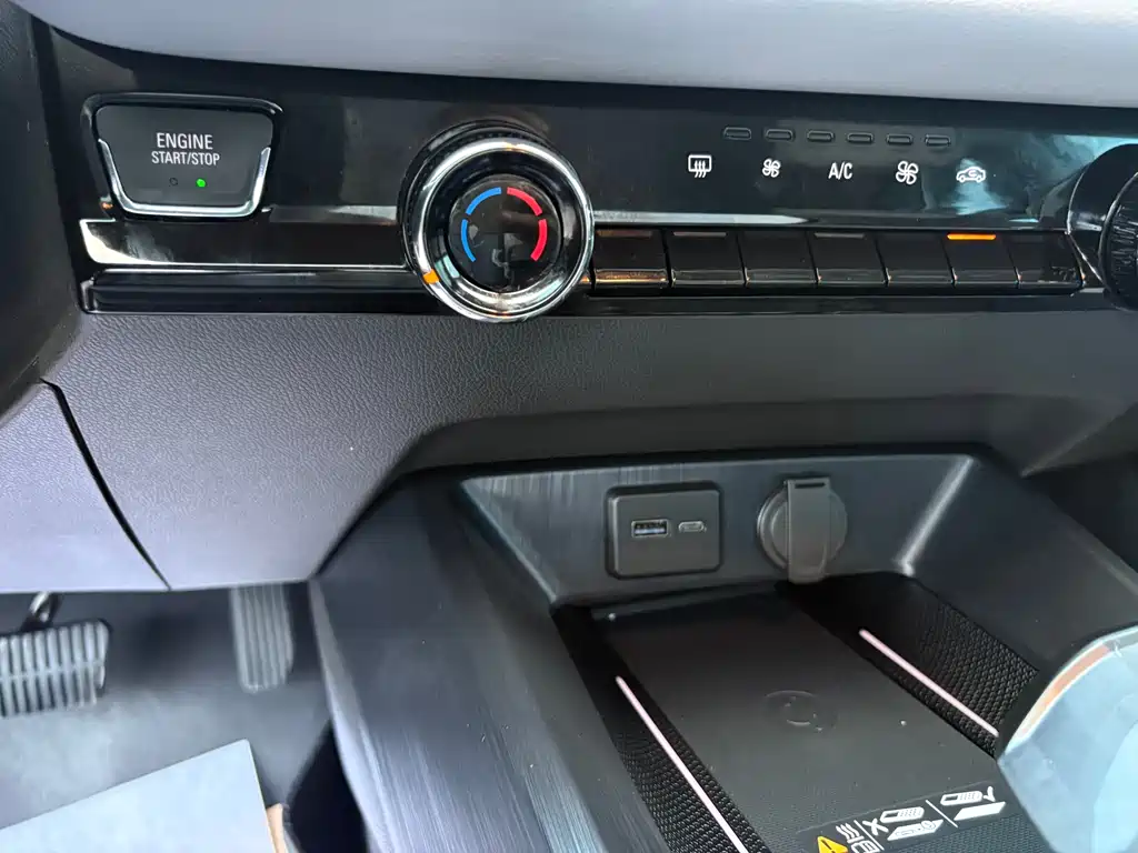 Chevrolet Monza — фото 14