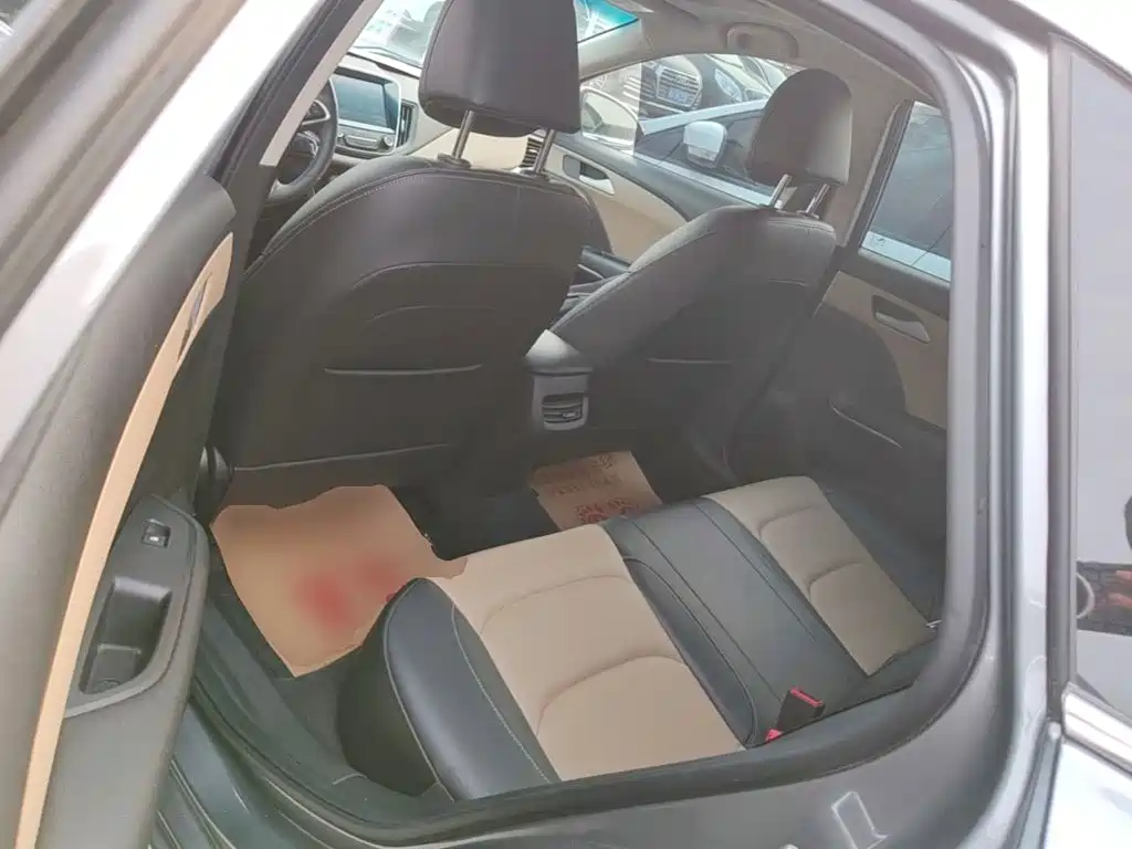 Chevrolet Monza — фото 17