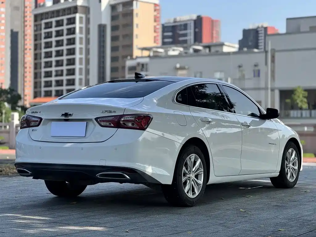 Chevrolet Malibu XL — фото 9