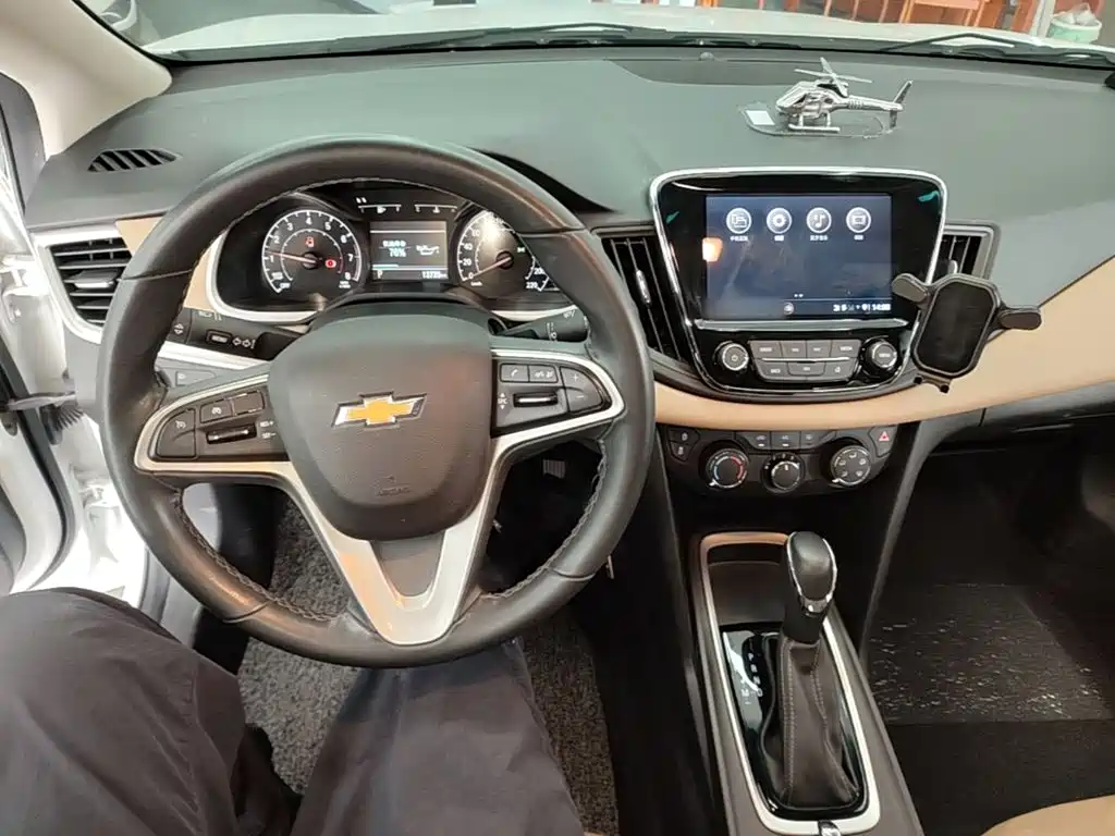 Chevrolet Monza — фото 10