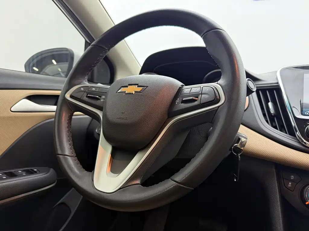 Chevrolet Monza — фото 14