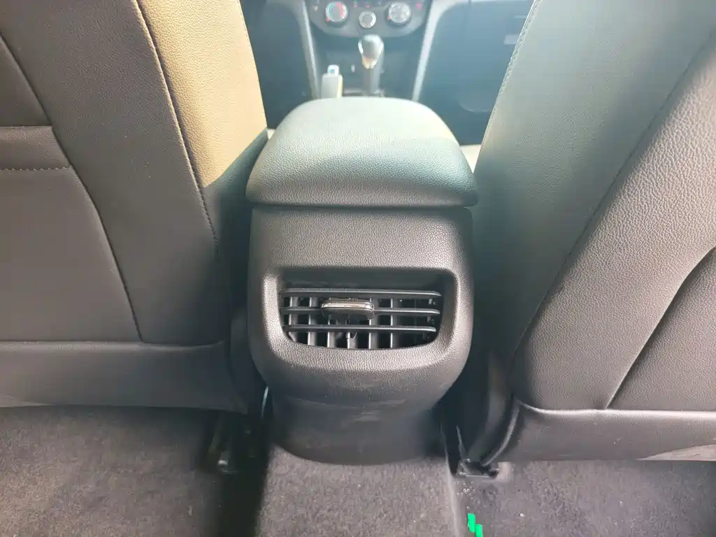 Chevrolet Monza — фото 14