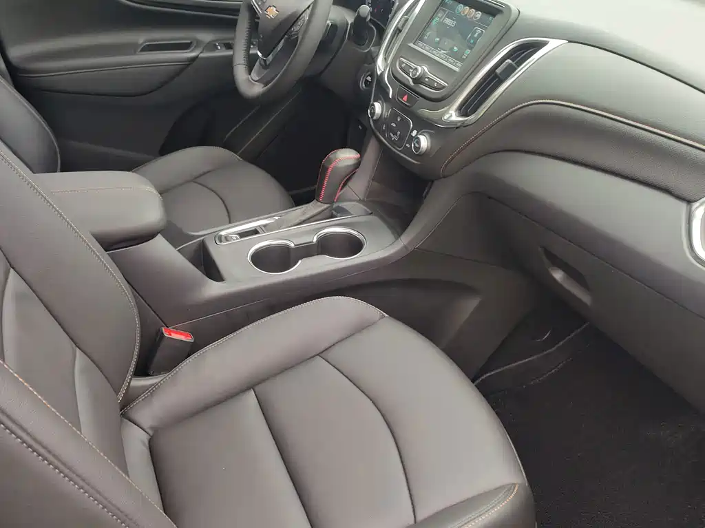 Chevrolet Equinox — фото 13