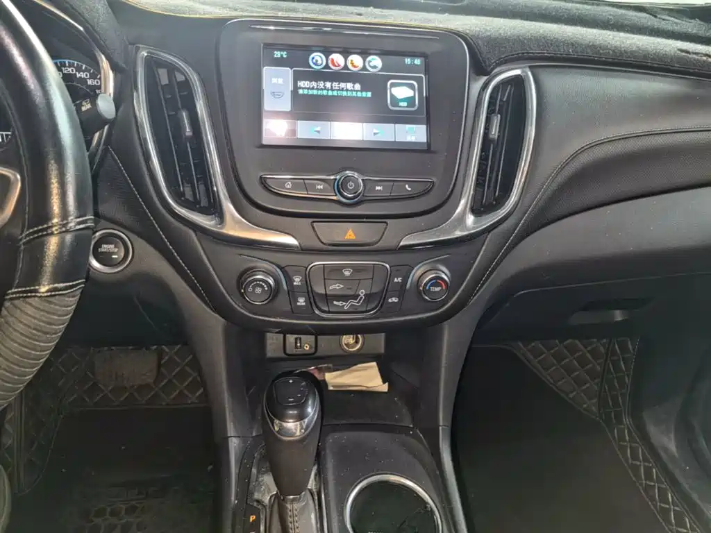 Chevrolet Equinox — фото 13