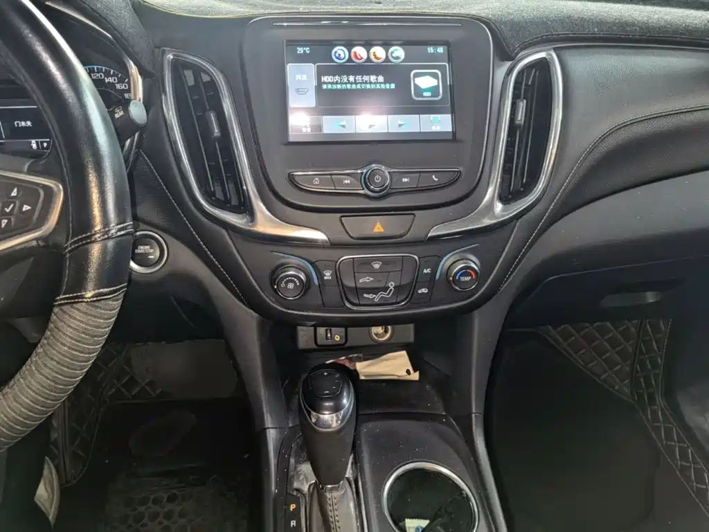Chevrolet Equinox — фото 10