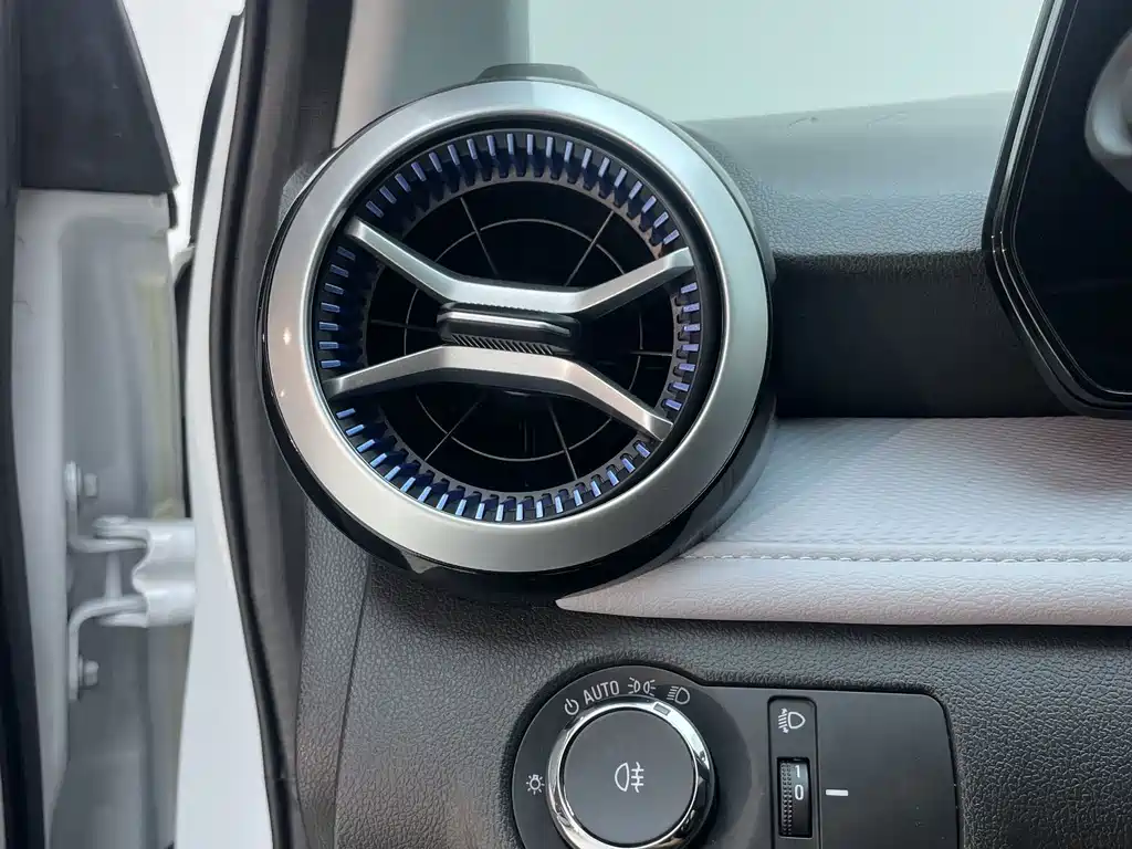 Chevrolet Monza — фото 11