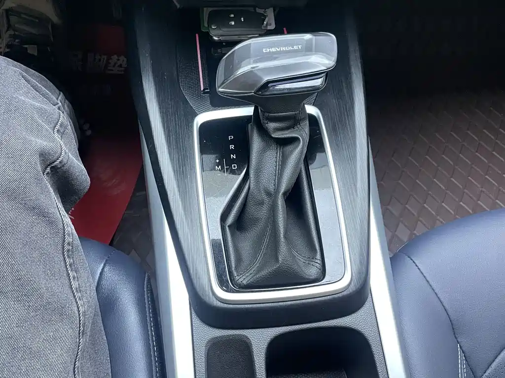 Chevrolet Monza — фото 18